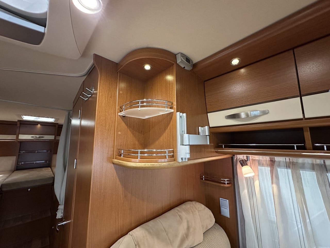 HYMER B 578 – 63 000 km – Camping-car intégral haut de gamme – État remarquable
