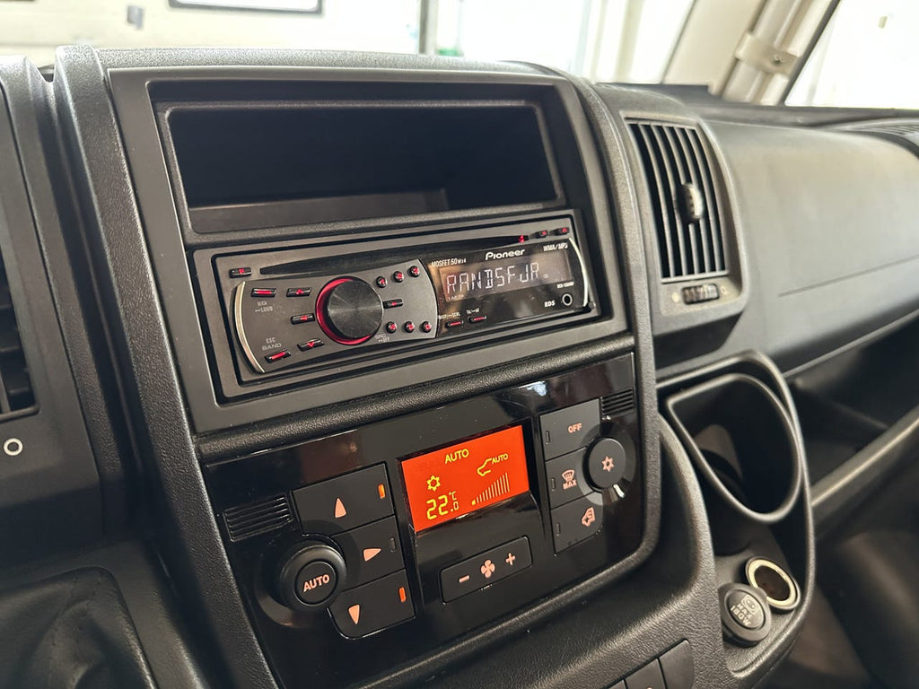 HYMER B 578 – 63 000 km – Camping-car intégral haut de gamme – État remarquable