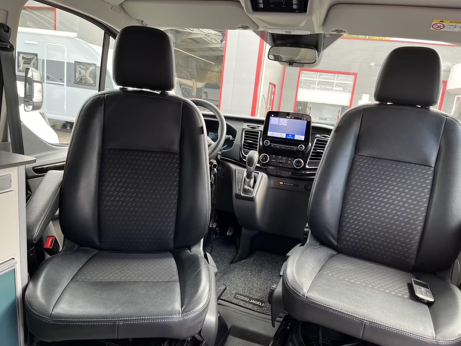 Ford Transit Custom aménagé – 2023- Panama P 10S
