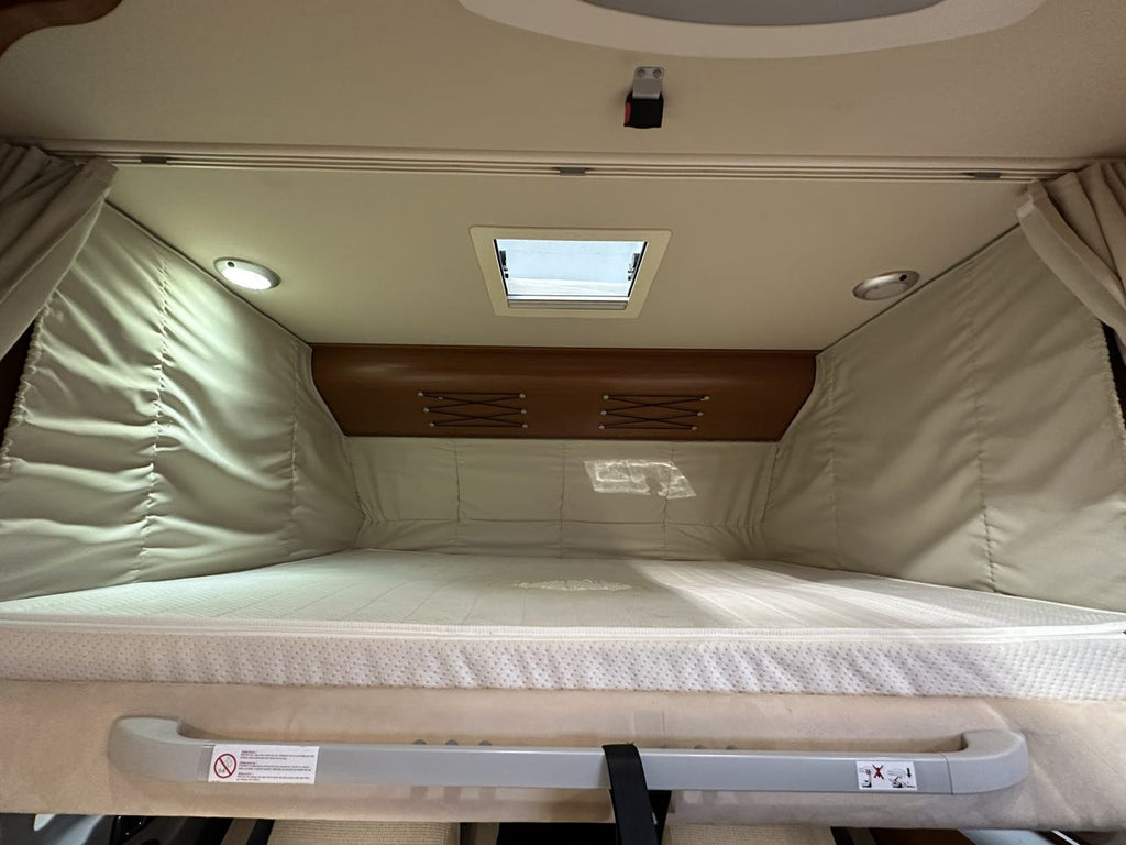 HYMER B 578 – 63 000 km – Camping-car intégral haut de gamme – État remarquable