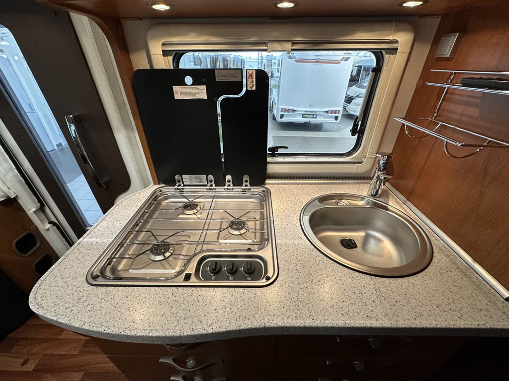 HYMER B 578 – 63 000 km – Camping-car intégral haut de gamme – État remarquable