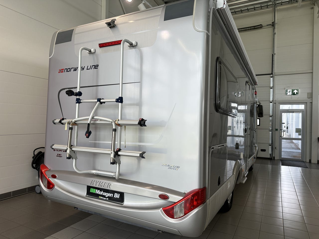Hymer B 654 CL – Lit pavillon – Four – Camping-car intégral haut de gamme