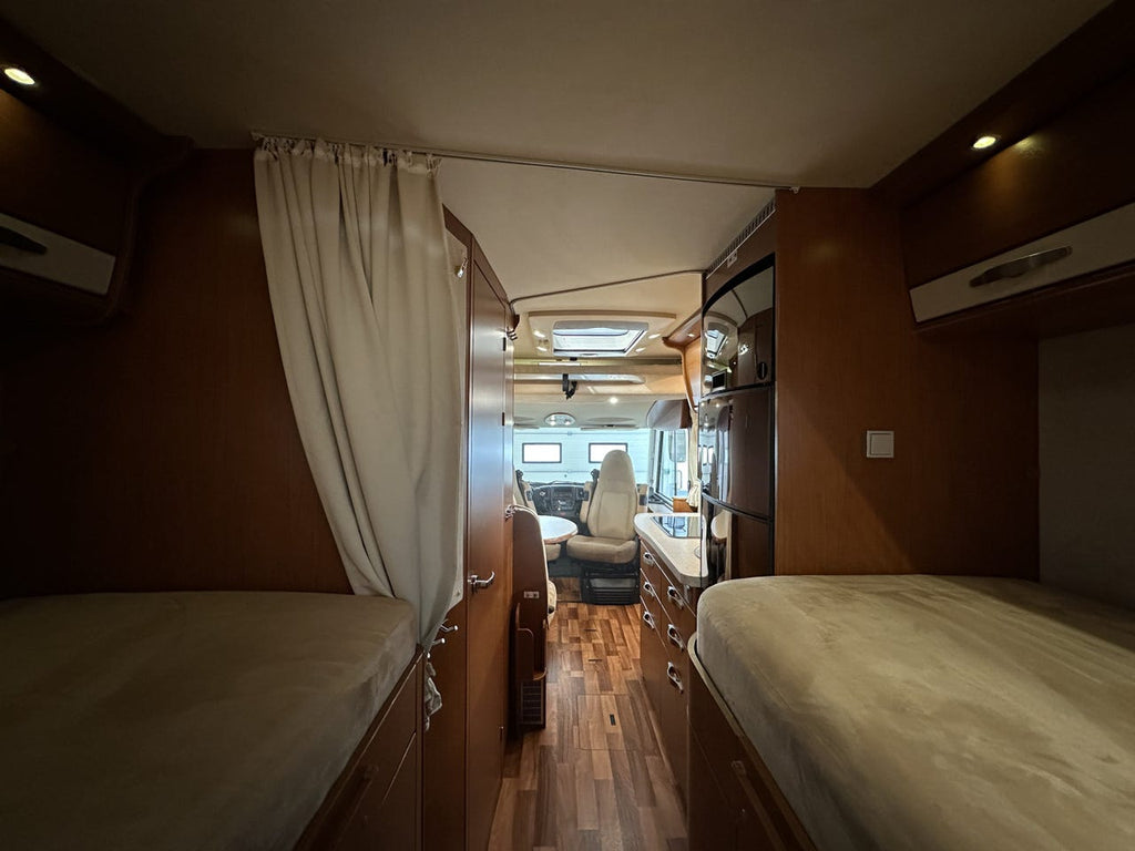 HYMER B 578 – 63 000 km – Camping-car intégral haut de gamme – État remarquable