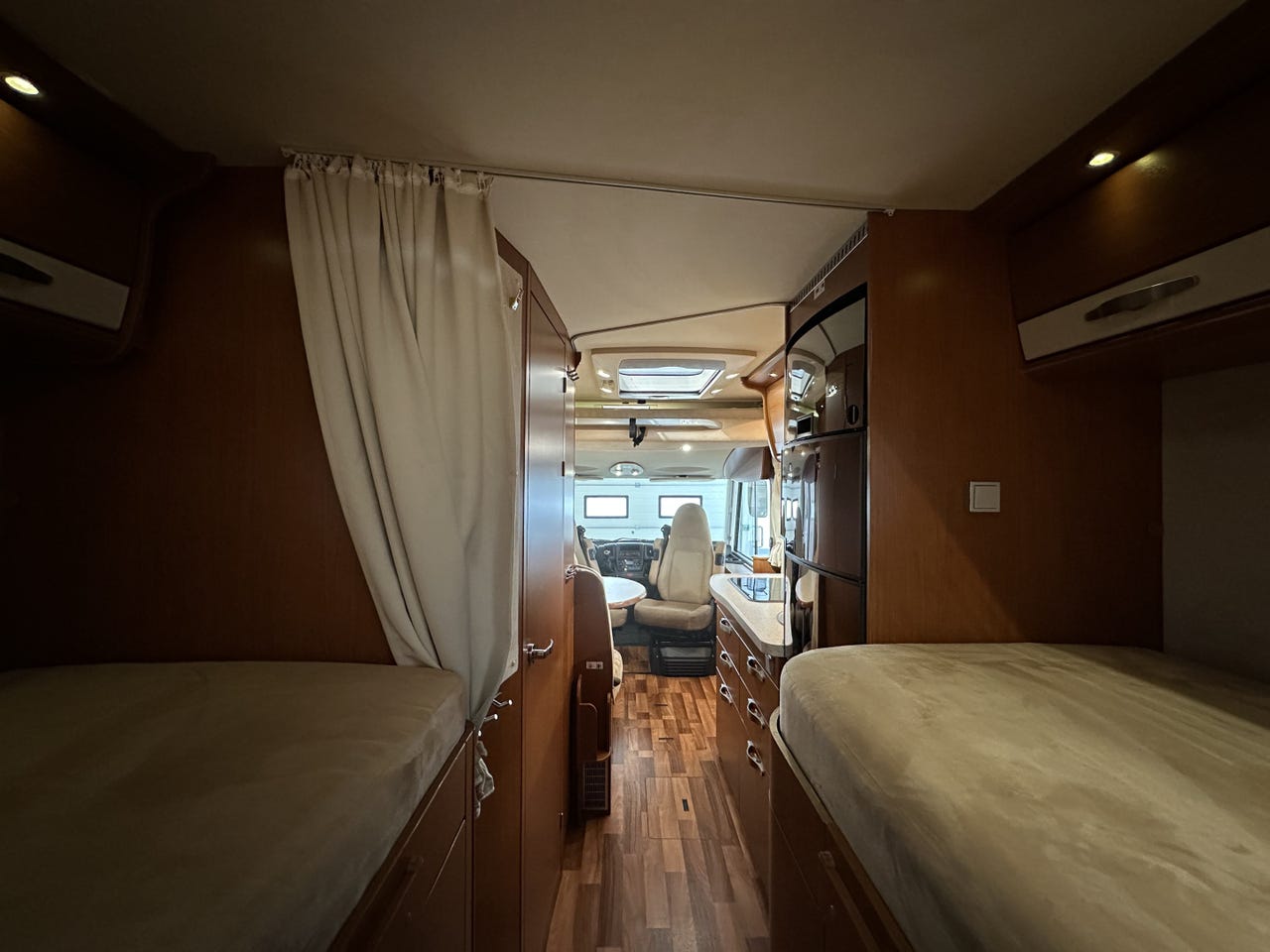 HYMER B 578 – 63 000 km – Camping-car intégral haut de gamme – État remarquable