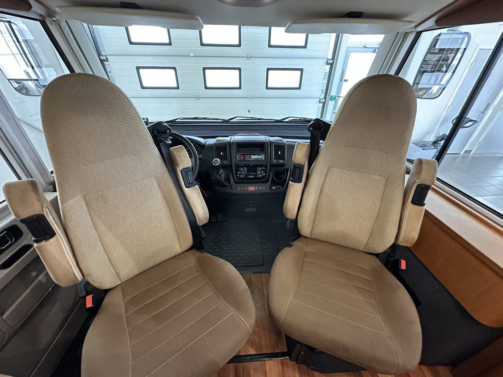 HYMER B 578 – 63 000 km – Camping-car intégral haut de gamme – État remarquable
