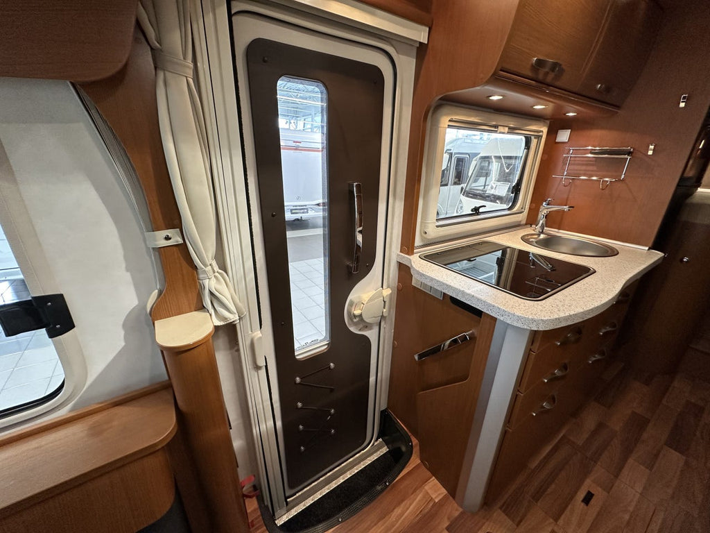 HYMER B 578 – 63 000 km – Camping-car intégral haut de gamme – État remarquable